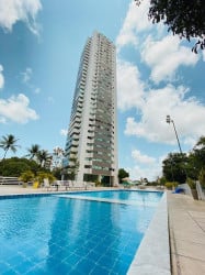 Apartamento com 4 Quartos para Alugar, 234 m² em Casa Forte - Recife