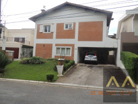 Casa com 4 Quartos para Alugar, 423 m² em Alphaville - Barueri