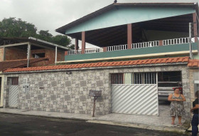 Casa com 4 Quartos à Venda, 250 m² em Tarumã-açu - Manaus