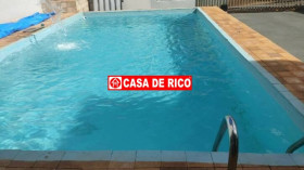 Casa de Condomínio com 2 Quartos à Venda, 196 m² em Parque Leblon - Londrina