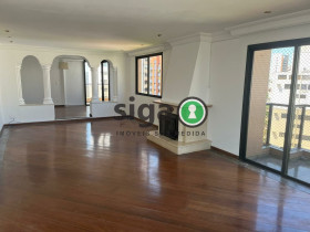 Apartamento com 4 Quartos para Alugar, 275 m² em Moema - São Paulo