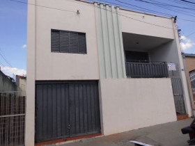 Imóvel com 3 Quartos à Venda, 207 m² em Jaraguá - Piracicaba