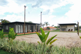 Casa de Condomínio com 2 Quartos à Venda ou Locação, 150 m² em Aeroporto - Itirapina