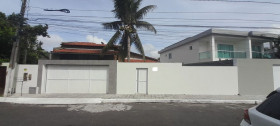 Casa com 4 Quartos à Venda, 416 m² em Centro - Lauro De Freitas