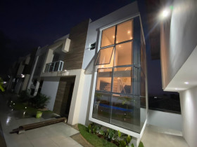 Casa com 4 Quartos à Venda, 135 m² em Pitangueiras - Lauro De Freitas