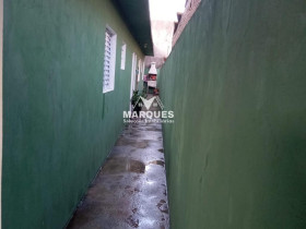 Casa com 3 Quartos à Venda, 100 m²