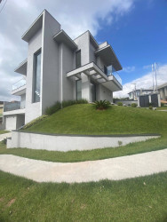 Casa com 3 Quartos à Venda, 254 m² em Suru - Santana De Parnaíba