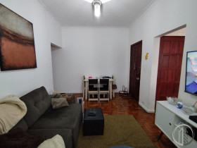 Apartamento com 2 Quartos à Venda, 75 m² em Pompéia - Santos
