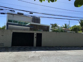 Casa com 3 Quartos à Venda, 1.150 m² em Itapuã - Salvador