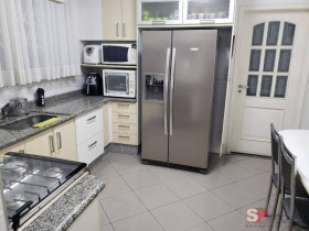 Sobrado com 3 Quartos à Venda, 210 m² em Vila Zelina - São Paulo