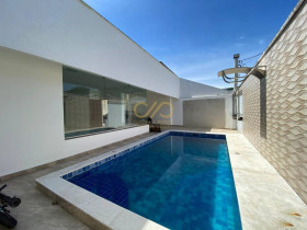 Casa com 4 Quartos à Venda, 180 m² em Canto Do Forte - Praia Grande
