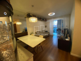 Apartamento com 2 Quartos à Venda, 79 m² em Itapuã - Vila Velha