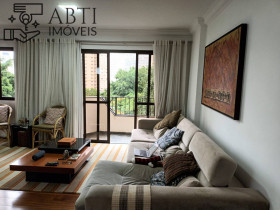 Apartamento com 4 Quartos para Alugar, 130 m² em Moema - São Paulo