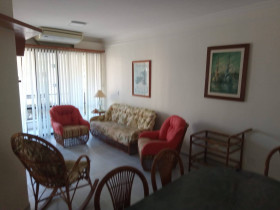 Apartamento com 2 Quartos à Venda,  em Enseada - Guarujá