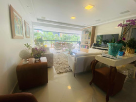 Apartamento com 4 Quartos à Venda, 220 m² em Pituba - Salvador