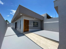 Casa com 3 Quartos à Venda, 250 m² em Residencial Santa Helena - Bom Jesus Dos Perdões