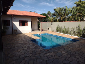 Casa com 3 Quartos à Venda, 220 m² em Condomínio Lagos De Icaraí - Salto