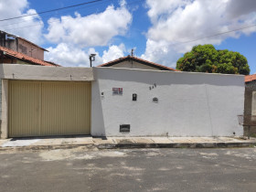 Casa com 3 Quartos à Venda, 169 m² em São João - Teresina