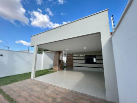 Casa com 3 Quartos à Venda, 110 m² em Parque União - Timon