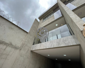 Casa com 3 Quartos à Venda, 145 m² em Parque Xangri-lá - Contagem