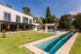 Casa com 3 Quartos à Venda, 388 m² em Vila Tramontano - São Paulo