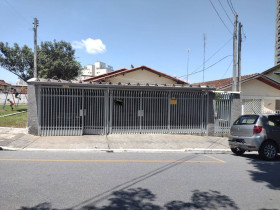 Casa com 3 Quartos à Venda, 315 m² em Vila Das Jabuticabeiras - Taubaté