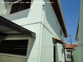 Casa com 3 Quartos à Venda, 147 m² em Vila Romano - São Paulo