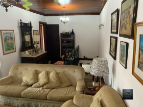 Casa com 4 Quartos à Venda, 360 m² em Embuema - Embu Das Artes