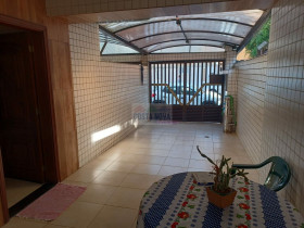 Casa com 3 Quartos à Venda, 141 m² em Embaré - Santos