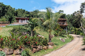 Casa com 4 Quartos à Venda, 650 m² em Pacuíba - Ilhabela