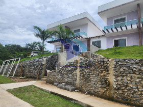 Casa com 2 Quartos à Venda, 73 m² em Peró - Cabo Frio
