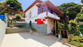 Casa com 3 Quartos à Venda, 471 m² em Paraiso - Belo Horizonte