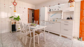 Casa com 3 Quartos à Venda, 220 m² em Vila Galvão - Jundiaí