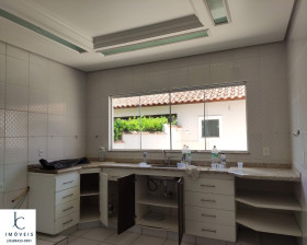 Casa com 5 Quartos à Venda,  em Condomínio Moradas Da Serra - São Lourenço