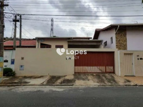 Casa com 4 Quartos à Venda,  em Jardim Carlos Lourenço - Campinas