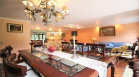 Casa com 5 Quartos para Temporada, 200 m² em Jaguaribe - Campos Do Jordão