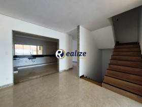 Casa com 4 Quartos à Venda, 434 m² em Meaípe - Guarapari