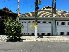 Casa com 2 Quartos à Venda, 71 m² em Caiçara - Praia Grande