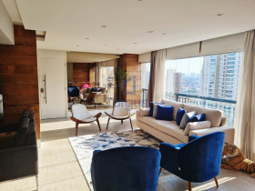 Apartamento com 3 Quartos à Venda, 200 m² em Vila Regente Feijó - São Paulo