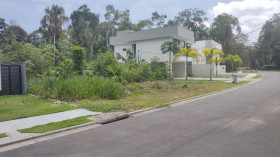 Terreno à Venda, 470 m² em Ponta Negra - Manaus