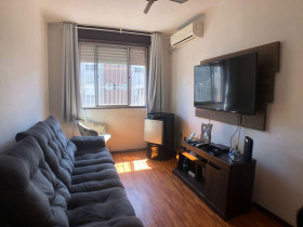 Apartamento com 2 Quartos à Venda,  em Rubem Berta - Porto Alegre