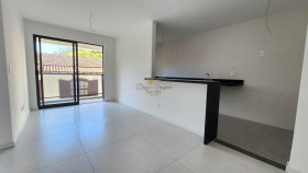 Apartamento com 2 Quartos à Venda, 67 m² em Várzea - Teresópolis