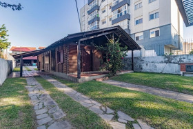 Casa com 3 Quartos à Venda, 244 m² em Cristal - Porto Alegre