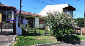 Casa com 4 Quartos à Venda, 250 m² em Agronomia - Porto Alegre