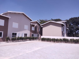 Casa com 2 Quartos à Venda, 52 m² em Quintas Monte Alto - Cotia