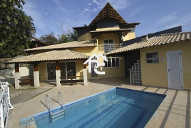 Casa com 4 Quartos à Venda, 725 m² em Maria Paula - Niterói