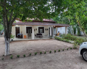 Casa com 3 Quartos para Temporada, 156 m² em Guarajuba - Monte Gordo (camaçari)
