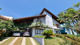 Casa de Condomínio com 4 Quartos à Venda, 600 m² em Jardim Indaiá - Embu Das Artes