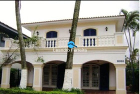 Casa com 5 Quartos à Venda, 400 m² em Enseada - Guarujá