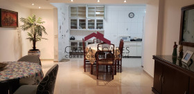 Apartamento com 3 Quartos para Alugar, 155 m² em Pitangueiras - Guarujá
